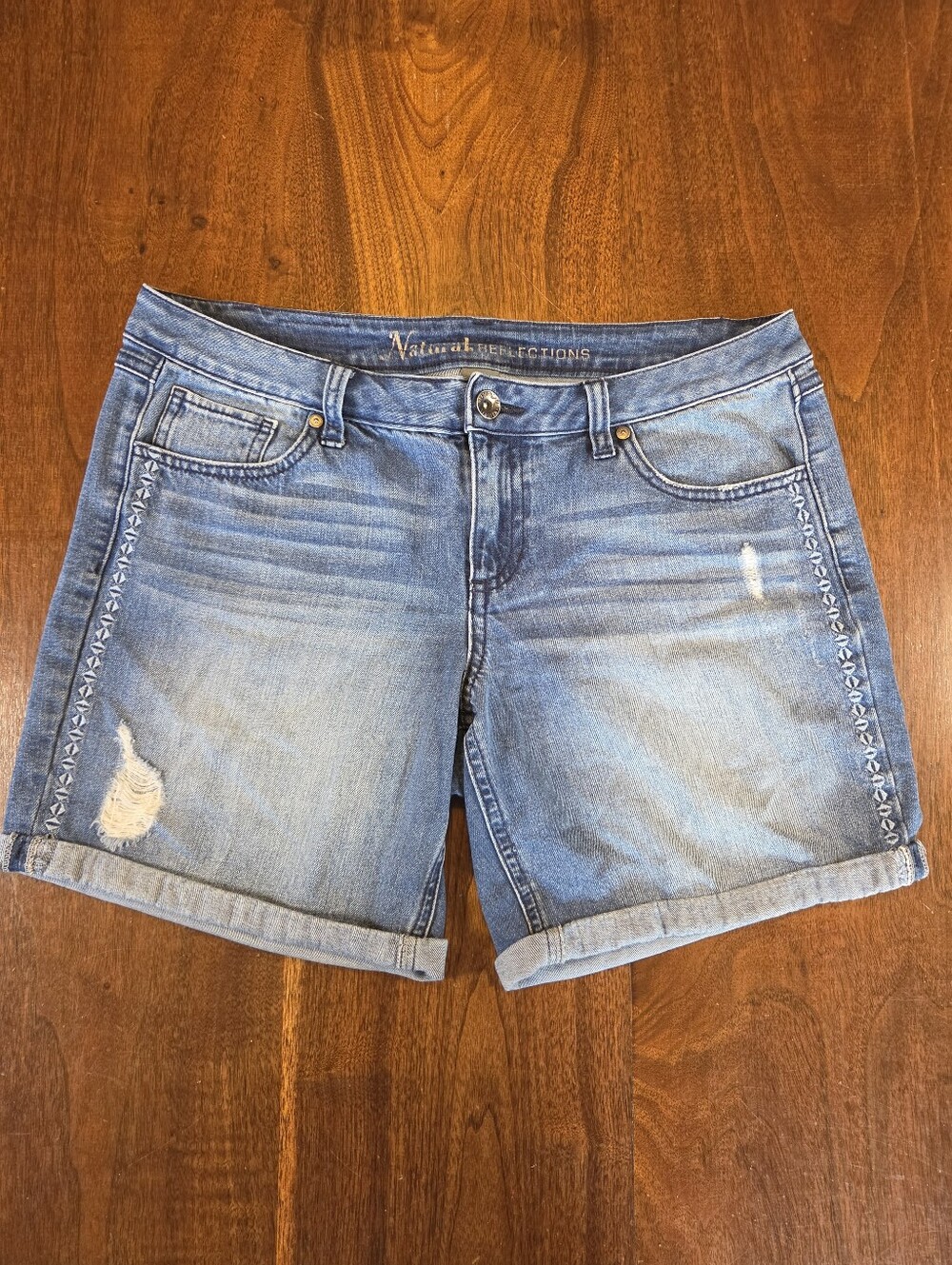 Natural Reflections Embroidered Distressed Denim Shorts Size 8